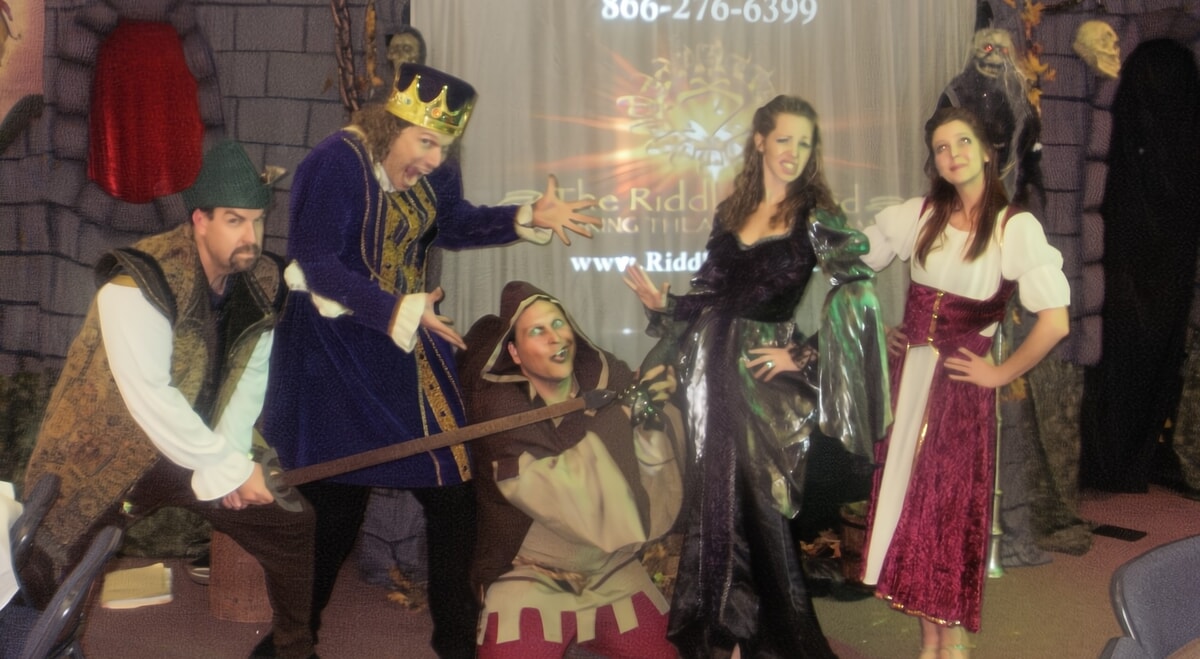 Interactive Dark Age murder mystery show lights up Keansburg, NJ