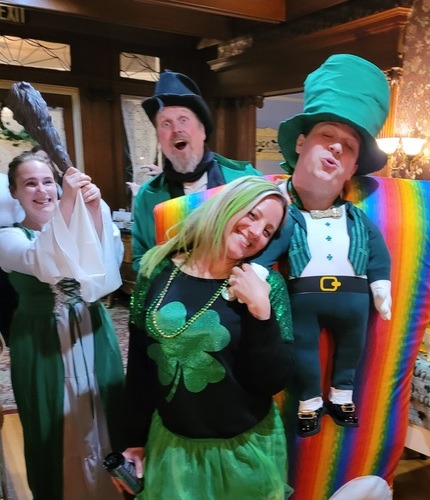 Irish music and pints of ale set the stage for a suspenseful murder mystery event