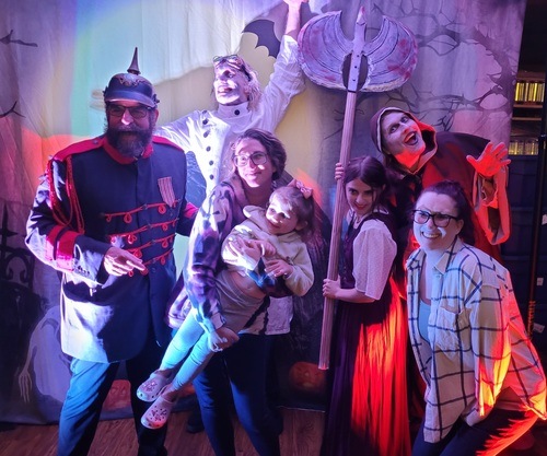 Actors bring suspense to life in a chilling Frankenstein-themed murder mystery show